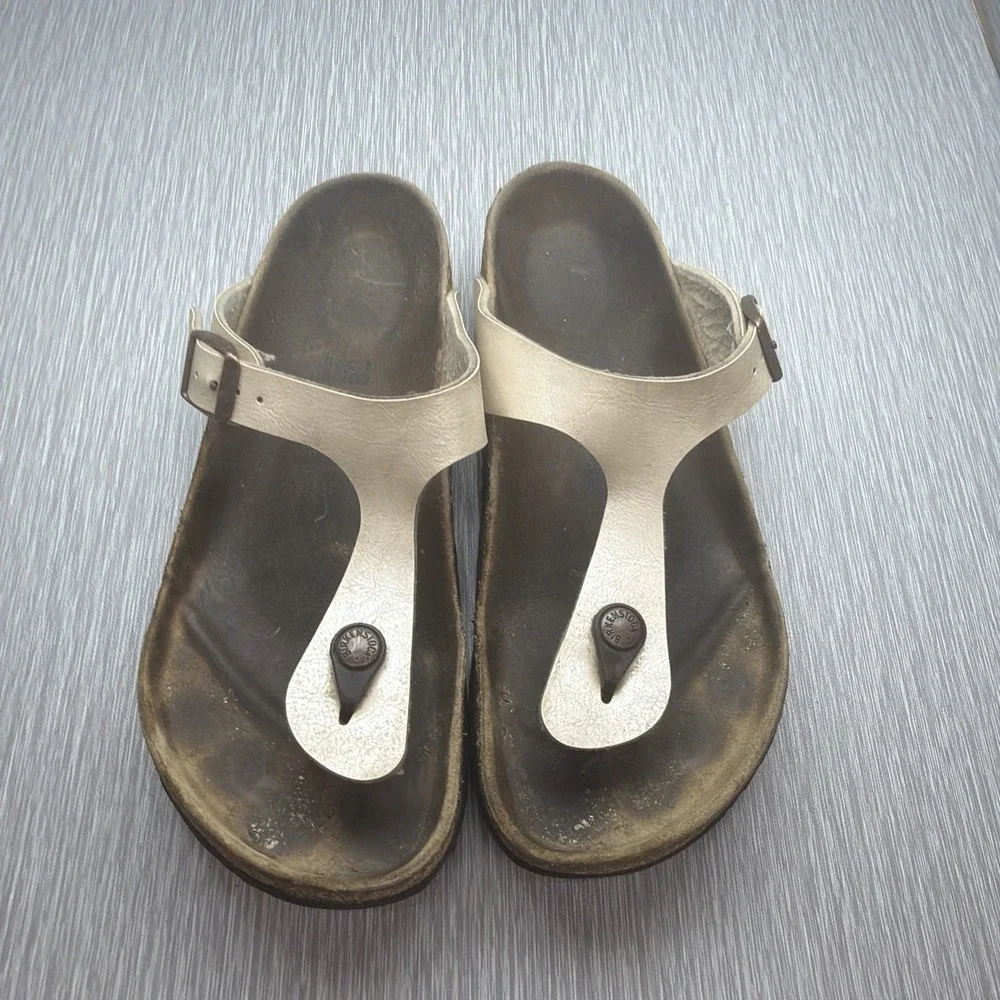 Birkenstock Gizeh Sandals Womens 38 US 7 Narrow Metallic Gold Thong